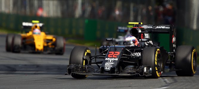 Eric Boullier: "Si conseguimos llegar a la Q3 de manera constante, lucharemos por los puntos "