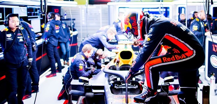 Gasly se sube al RB15