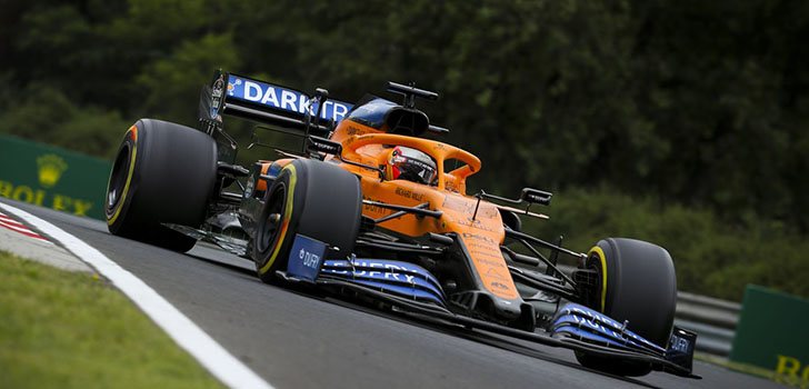 Carlos Sainz, decepcionado con el MCL35 en los Libres de Hungría