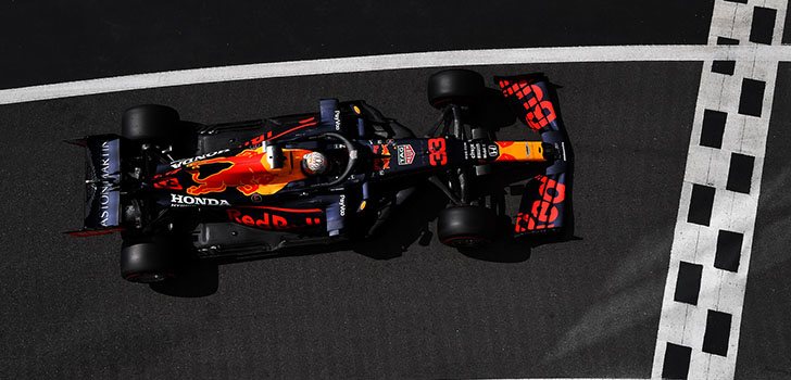 Max Verstappen está satisfecho con la segunda posición en la carrera de Silverstone