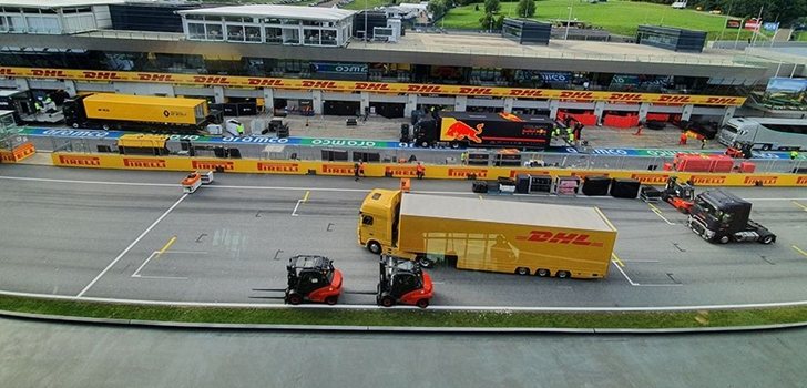 DHL trabaja en un GP de F1