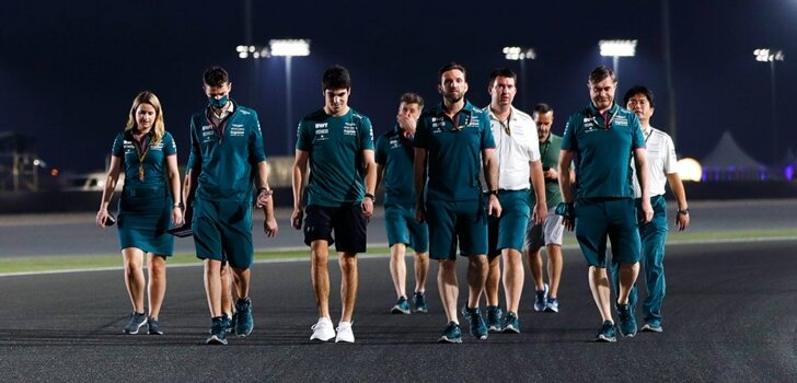 Los hombres de Aston Martin, en Losail