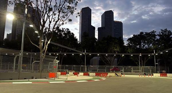 La F1 continuará teniendo carreras nocturnas