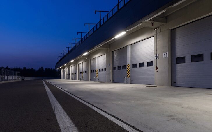 Utilización del eje cabezas tractoras para el transporte de material F1