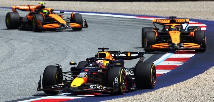 Verstappen, por delante de los McLaren en Austria