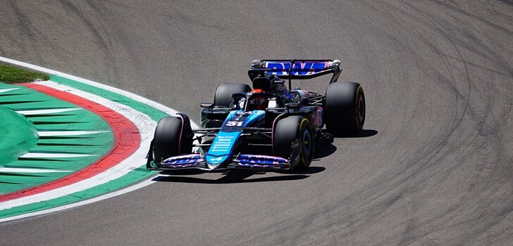 Ocon, compitiendo para Alpine en 2024