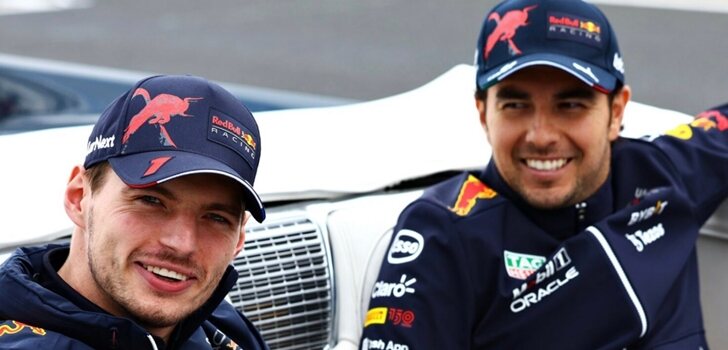 Pérez, junto a Verstappen