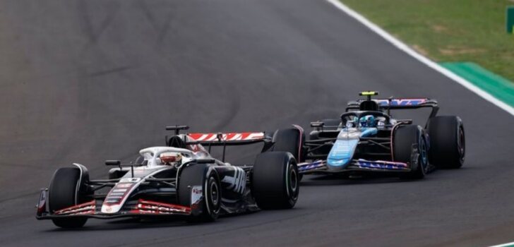 Pierre Gasly y Magnussen luchando en Monza