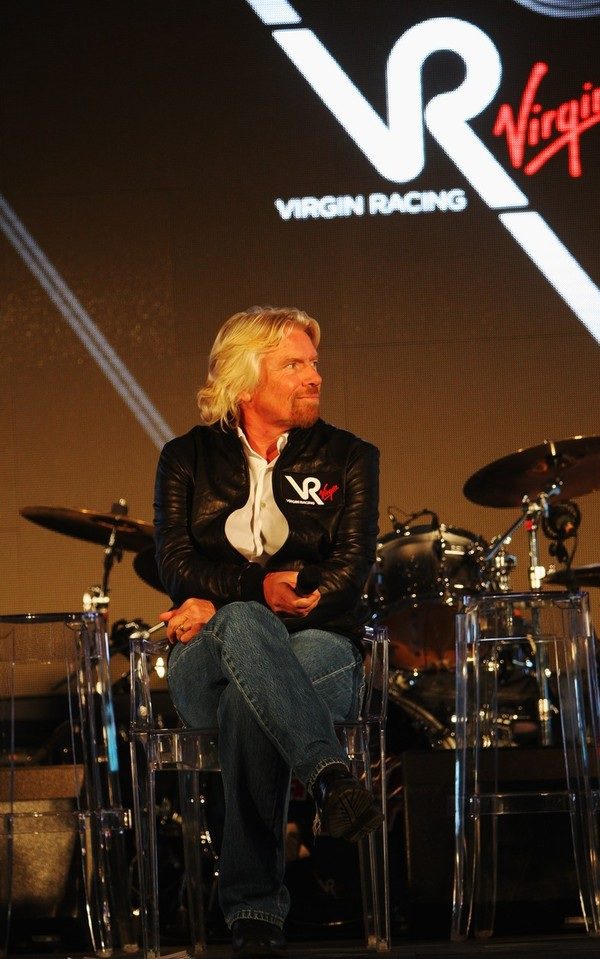 'Virgin Racing' presenta su equipo