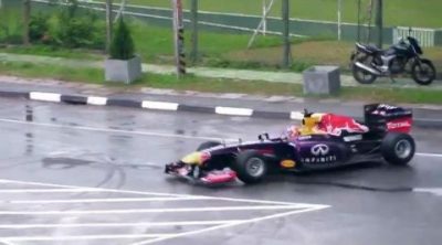 Exhibición pasada por agua de Red Bull en Sri Lanka