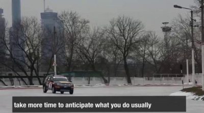 Romain Grosjean nos enseña a conducir sobre hielo